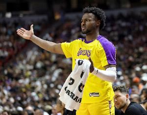 湖记：考虑到球队阵容升级 布朗尼新赛季应该会继续呆在南湾湖人