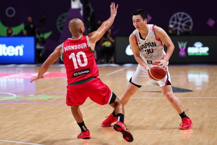 媒体人：日本头号射手富永启生被防死了 小快灵如不准根本没法打