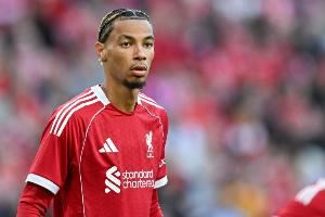 英超首秀贡献传射，埃基蒂克是利物浦队史第二人&第一是努涅斯