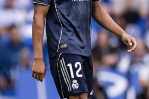 十人应战客场全身而退，阿诺德发文庆祝胜利：+3，Vamos⛽️