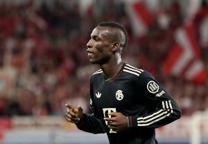 还得练！杰克逊开胡1球1助但6射5正失良机，对比凯恩奥利塞射术..