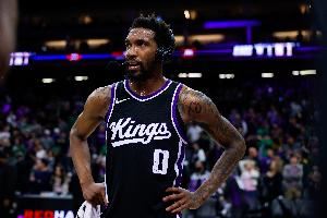 美记：国王今夏曾探索交易蒙克和德文-卡特 但两人没交易行情