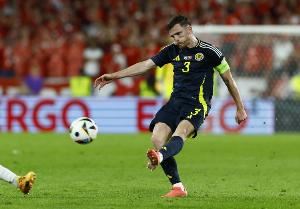 罗伯逊:我希望球迷们能够准备好,无论发生什么都能全力支持我们